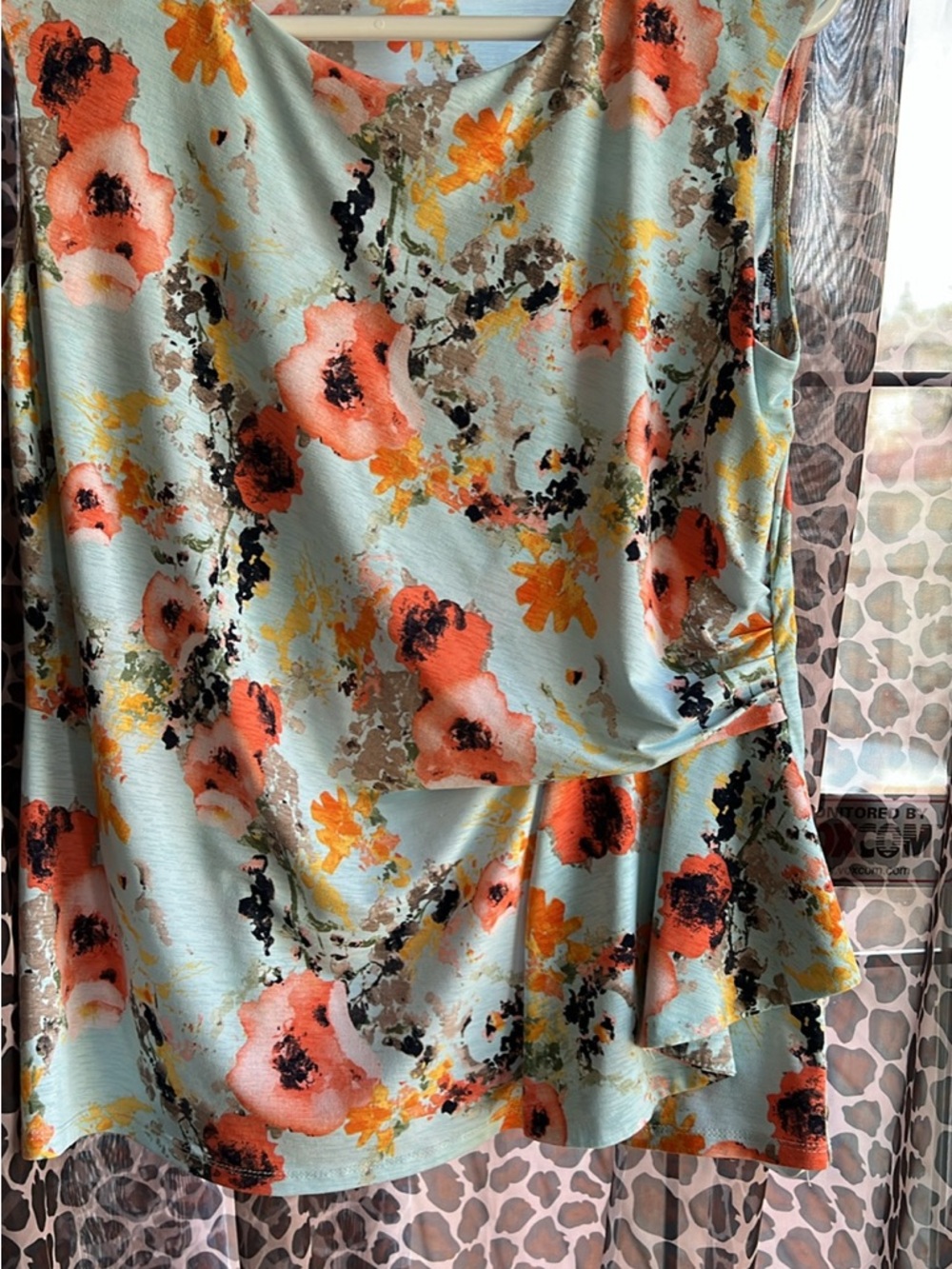 Melanie Lyne Floral Sleeveless Blouse in Mint and Coral